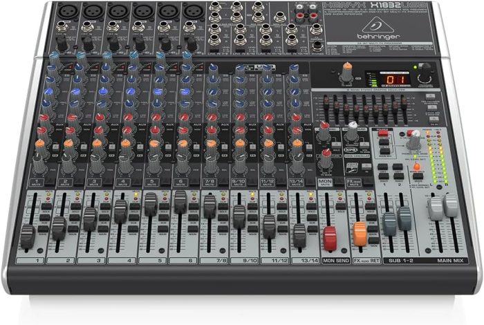 ALQUILER Mesa de Mezclas Behringer Xenyx X1832USB - Imagen 2